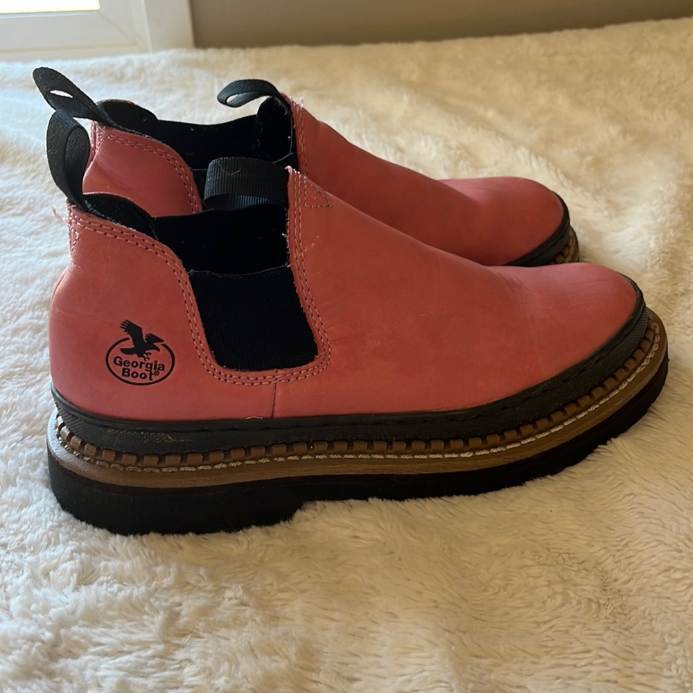 NWOT Pink Georgia Boot